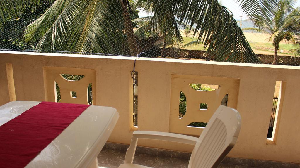 Janishi Residencies Hotel Negombo Bagian luar foto