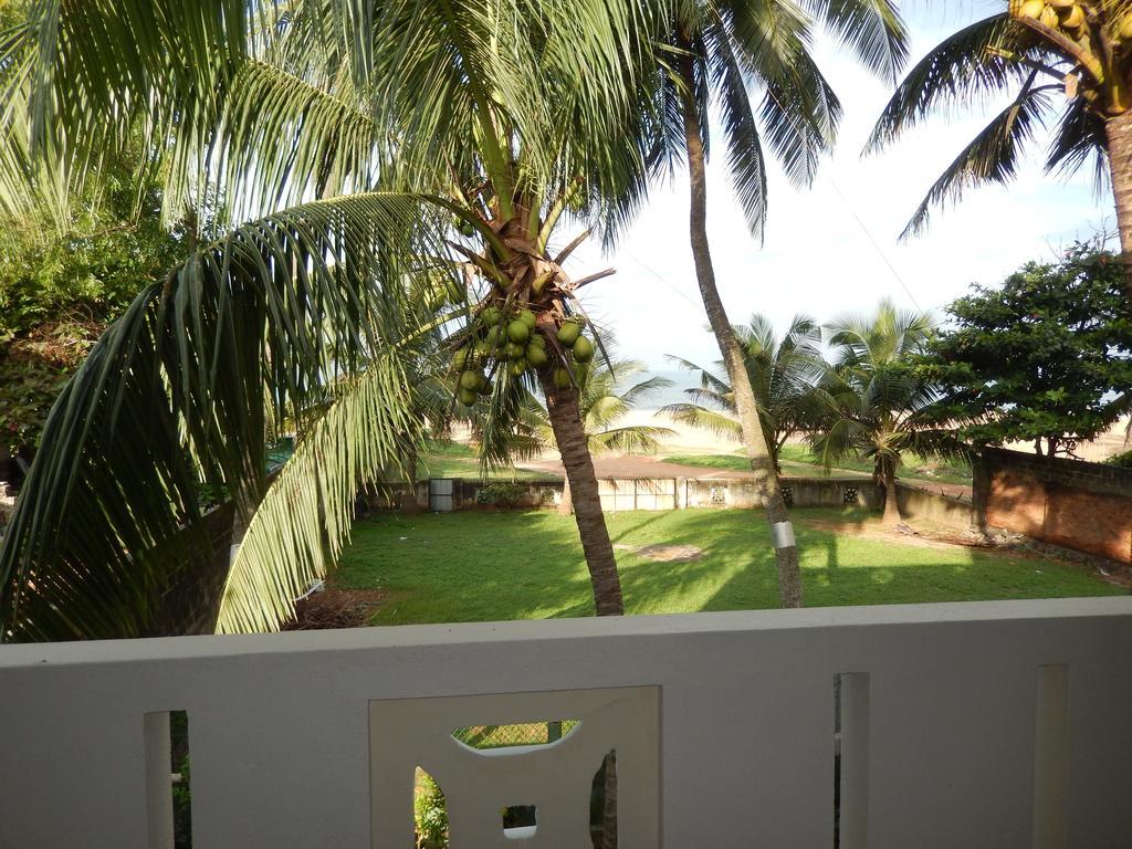Janishi Residencies Hotel Negombo Bagian luar foto