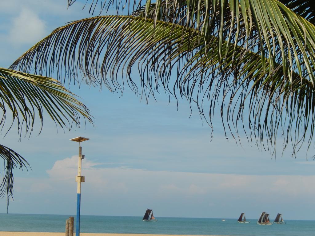 Janishi Residencies Hotel Negombo Bagian luar foto