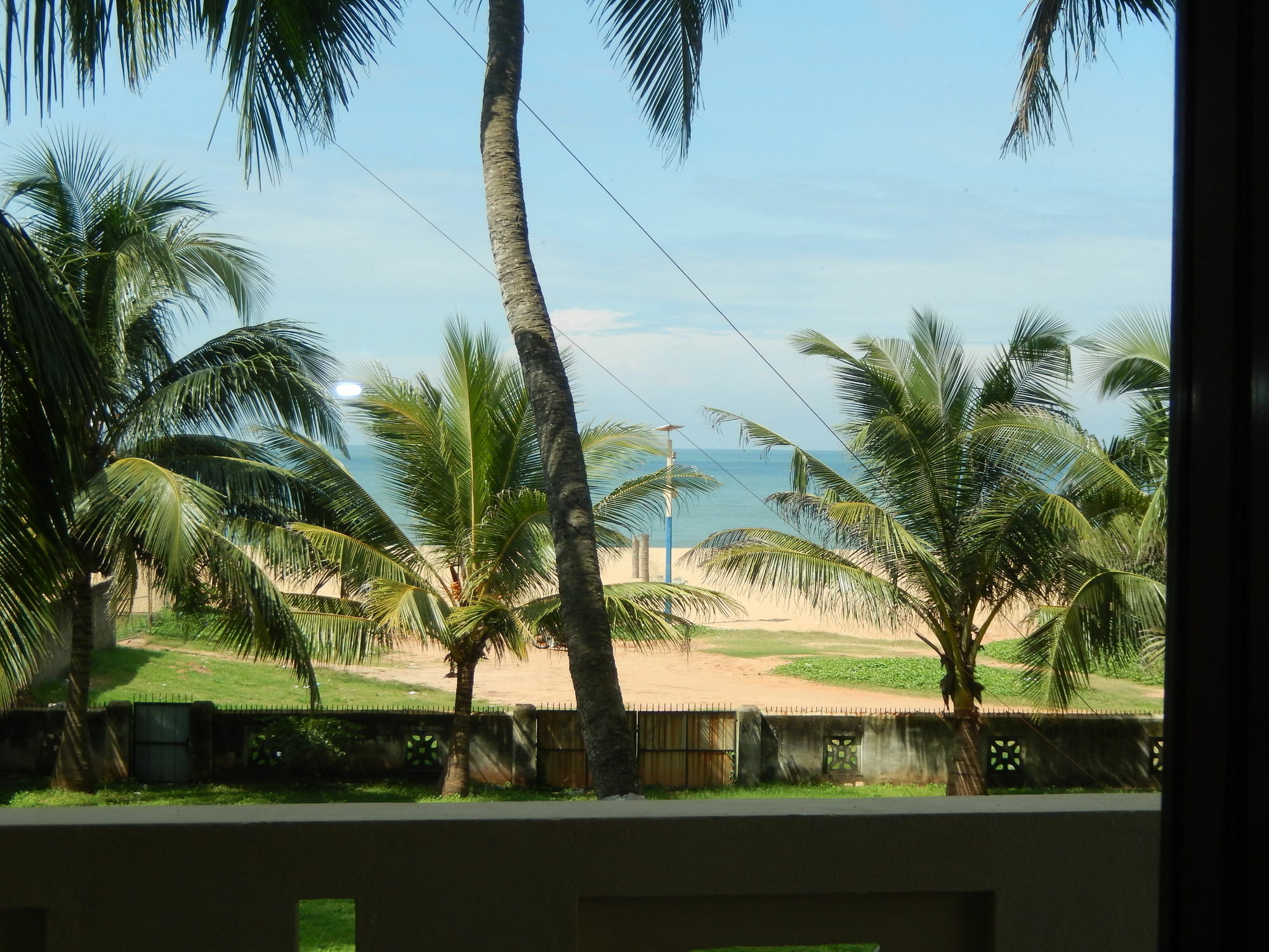 Janishi Residencies Hotel Negombo Bagian luar foto