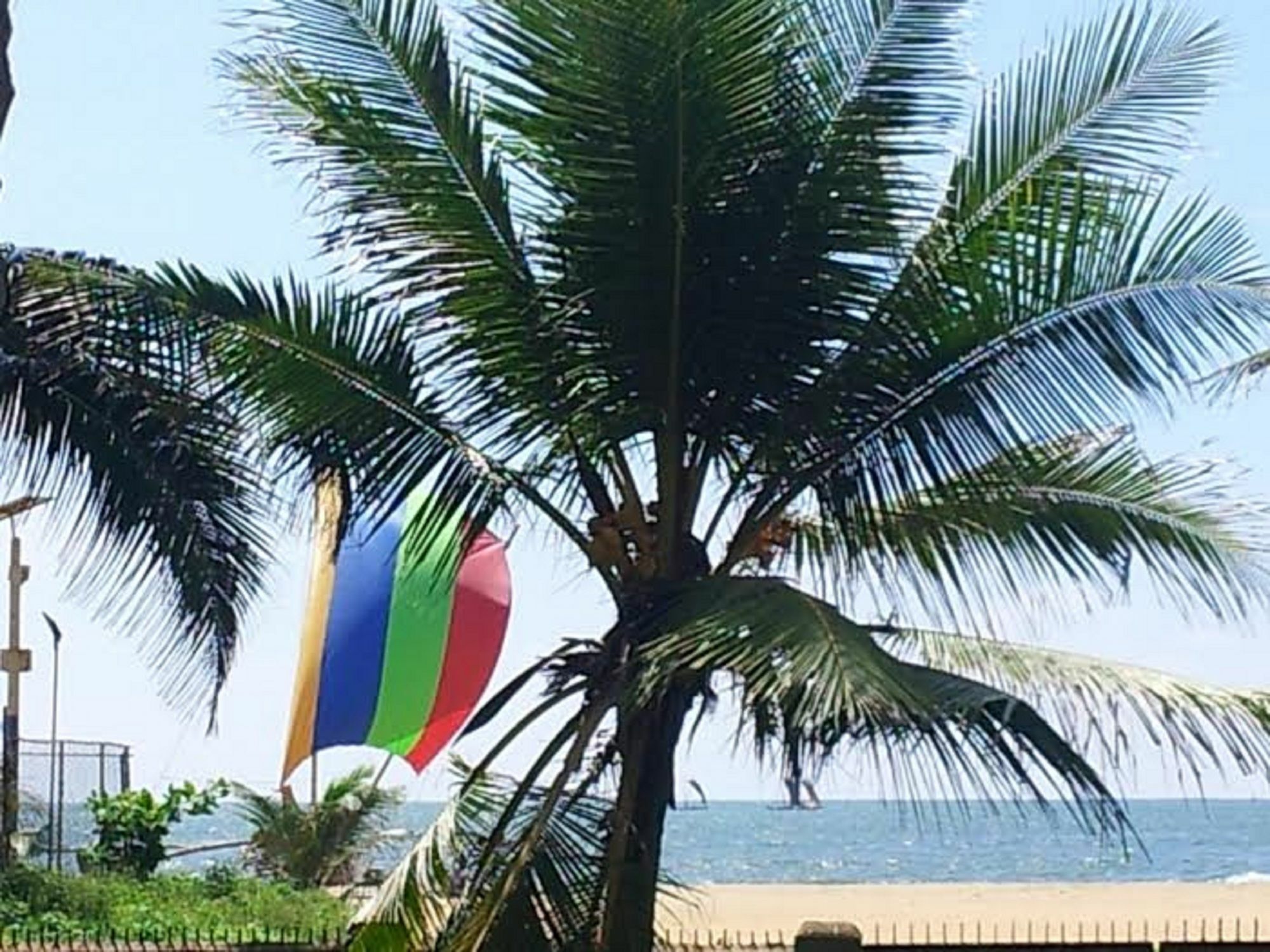 Janishi Residencies Hotel Negombo Bagian luar foto
