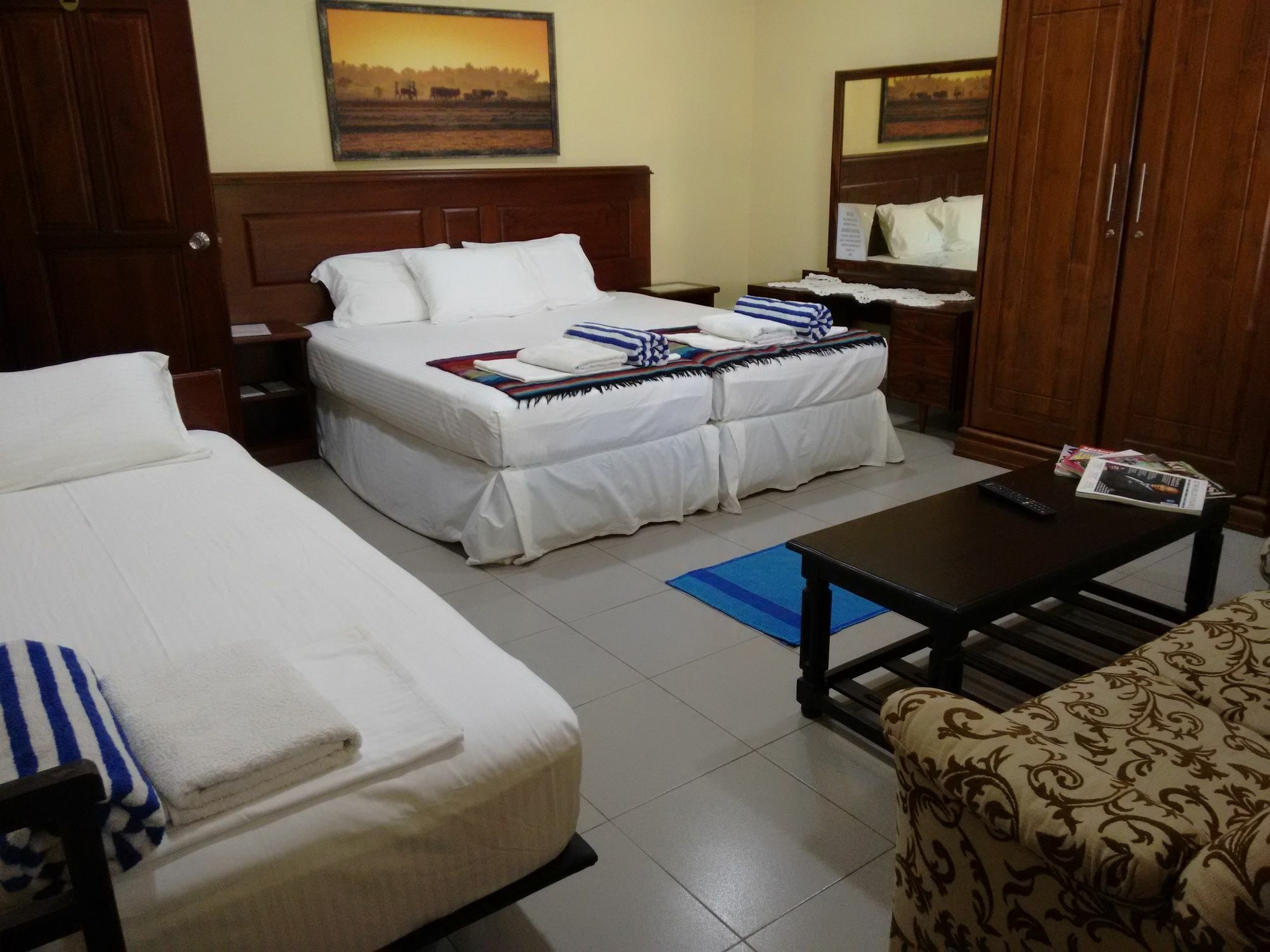 Janishi Residencies Hotel Negombo Bagian luar foto